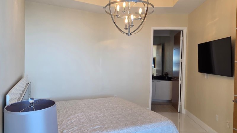 Apartment for rent at Trump Tower Three 3807