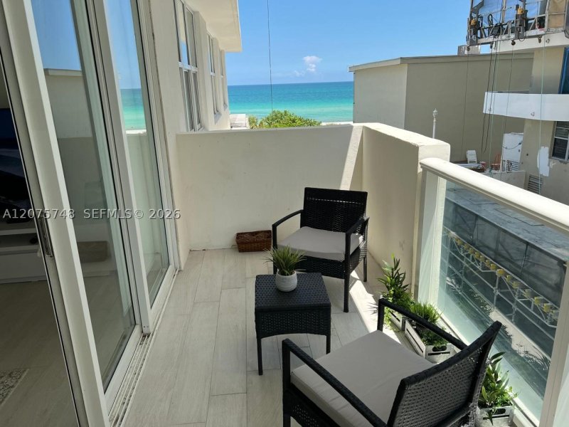 Condo for sale at Pavilion 412A