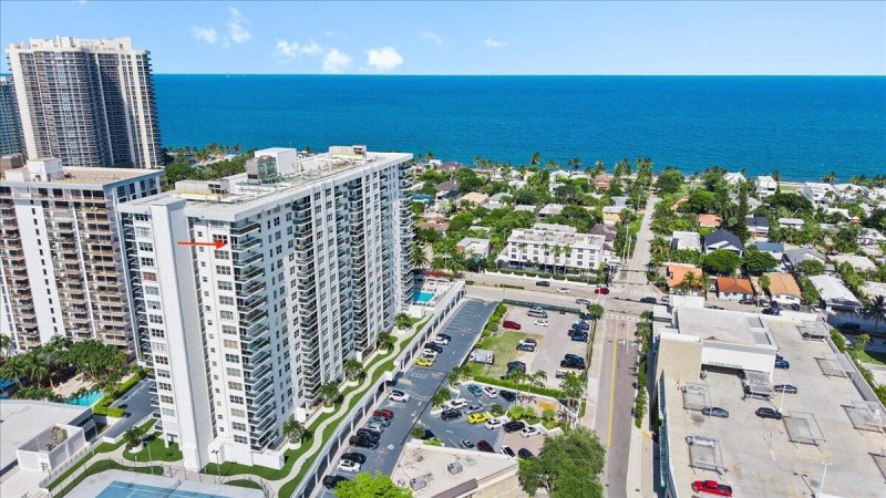 Condo for sale at Berkley South 18L