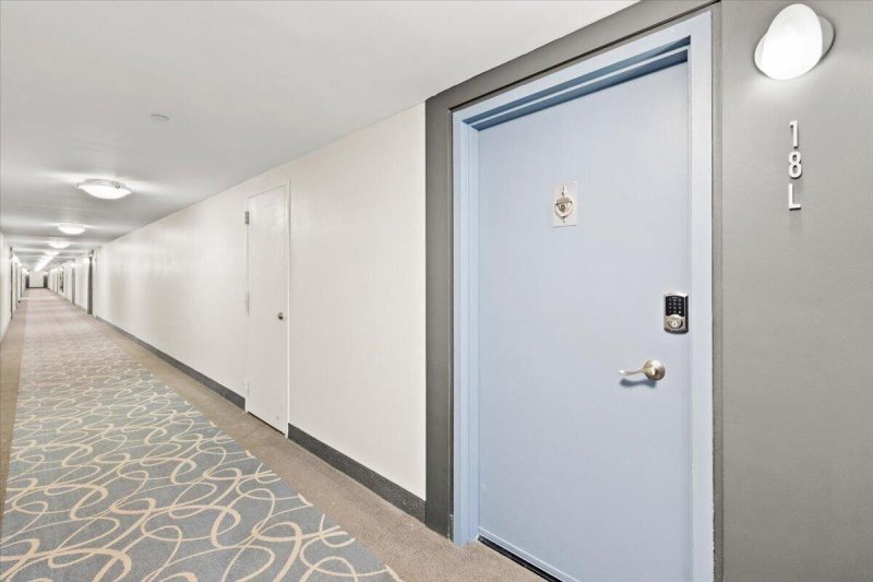 Condo for sale at Berkley South 18L