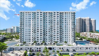 Comprar apartamento no Berkley South 18L