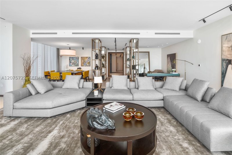 Condo for sale at Elysee Miami 1801