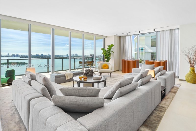 Condo for sale at Elysee Miami 1801