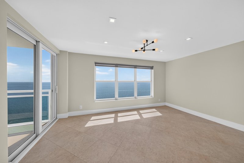 Condo for sale at Playa Del Mar 2417
