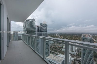 Aluguel de apartamento no The Bond 4201