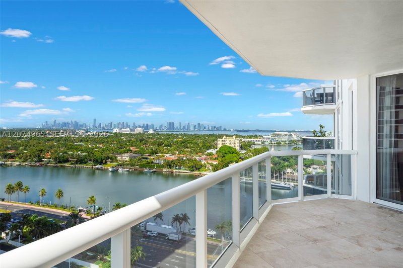 Condo for sale at Blue Diamond Condo 1804