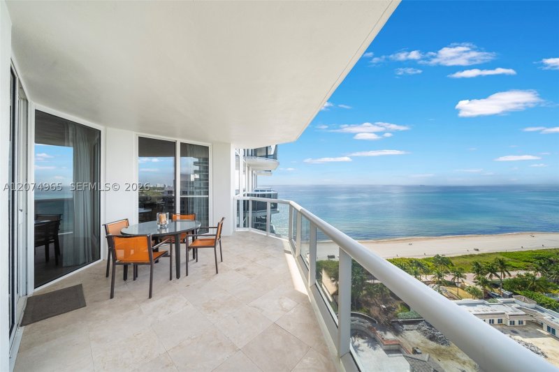 Condo for sale at Blue Diamond Condo 1804