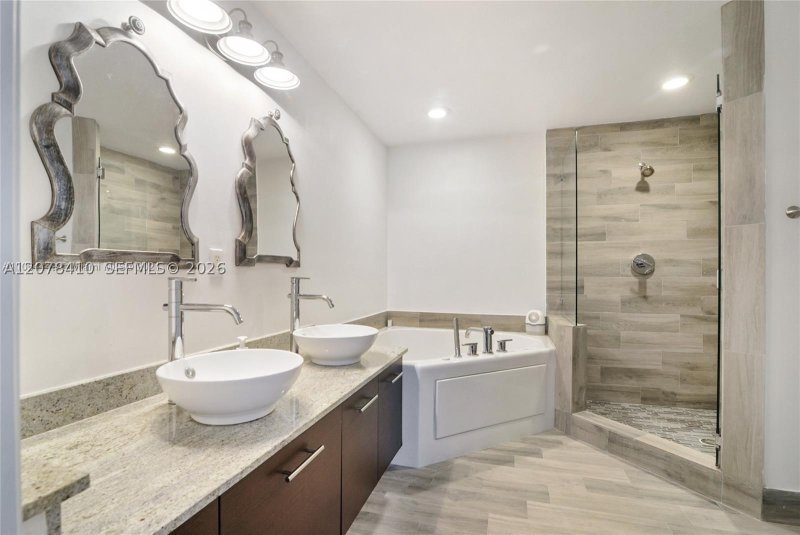 Condo for sale at Uptown Marina Lofts 505