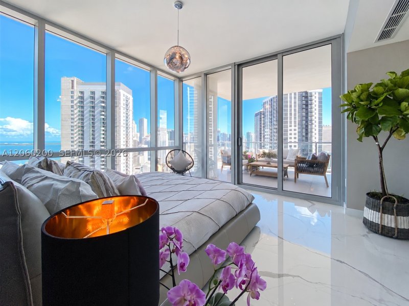 Condo for sale at Paramount Miami WorldCenter 2911