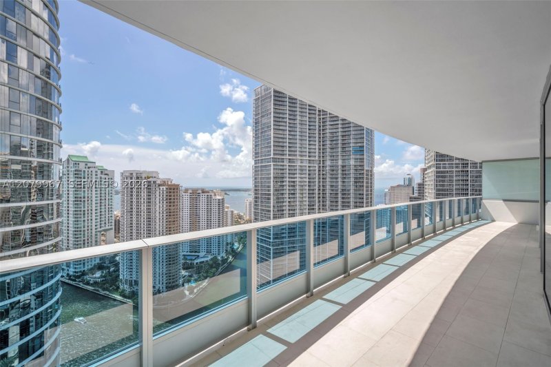 Apartment for rent at Epic Miami 3703