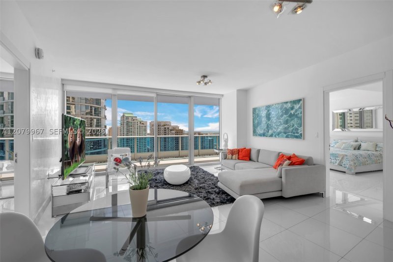 Apartment for rent at Epic Miami 3703