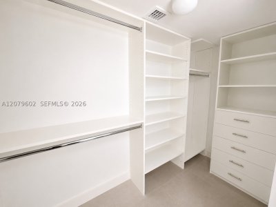 Aluguel de apartamento no Peloro 418