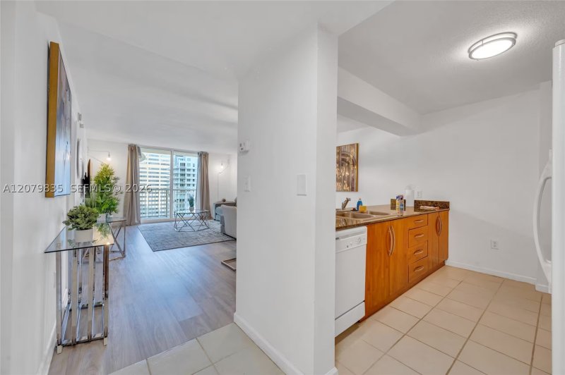 Condo for sale at The Club At Brickell Bay 2904