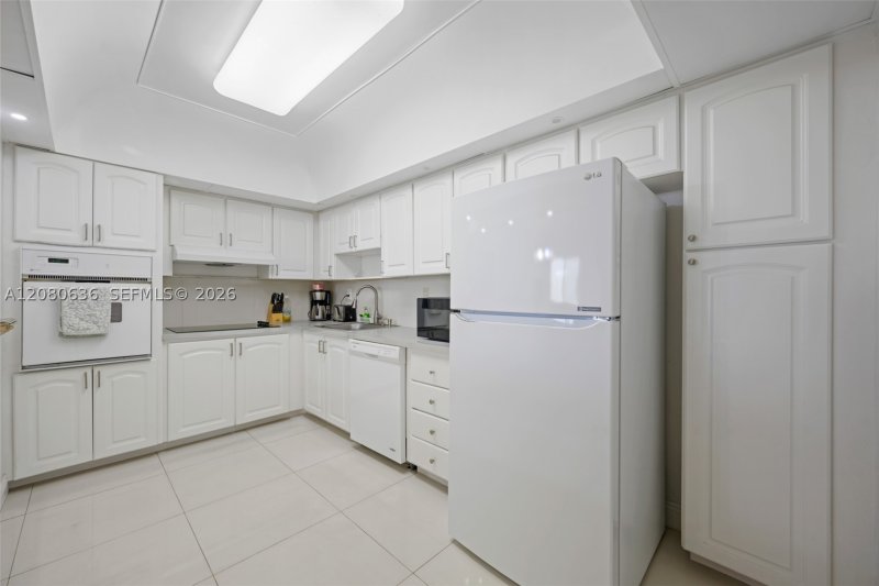 Condo for sale at Ocean Reserve 1426
