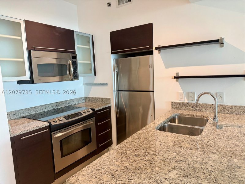 Apartment for rent at The Plaza Tower I 601