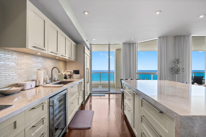Condo for sale at Las Olas Beach Club 2303
