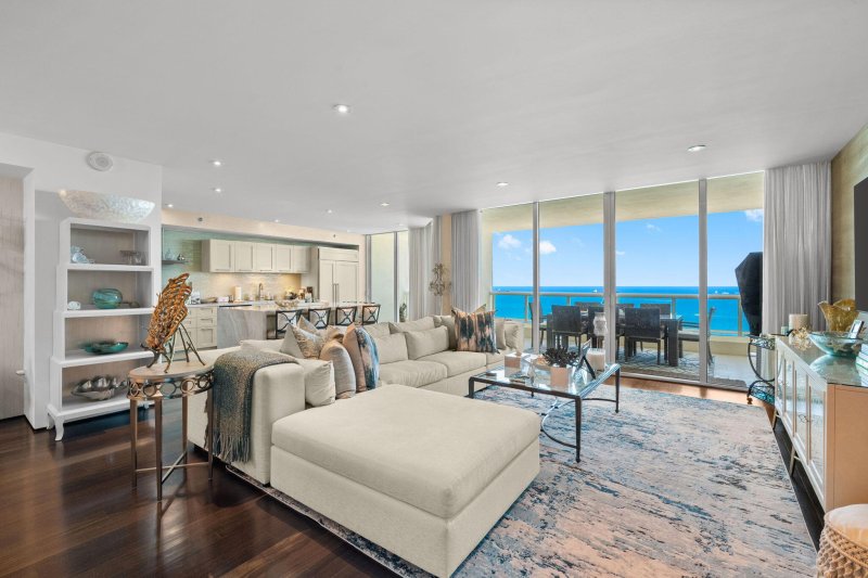 Condo for sale at Las Olas Beach Club 2303