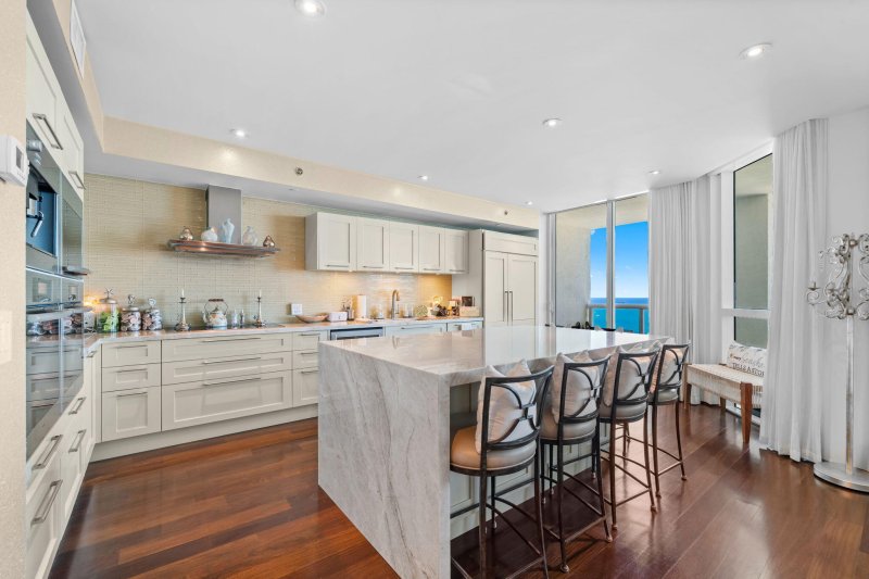 Condo for sale at Las Olas Beach Club 2303