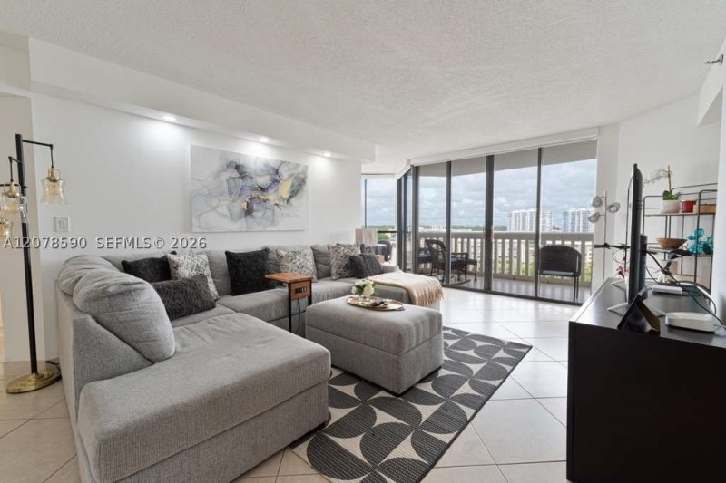 Condo for sale at 1000 Williams Island 1010
