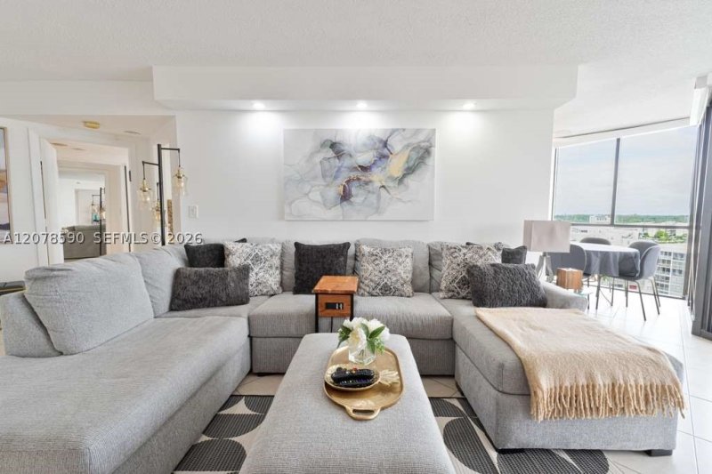 Condo for sale at 1000 Williams Island 1010