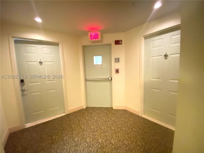 Aluguel de apartamento no 2080 Ocean Drive 401