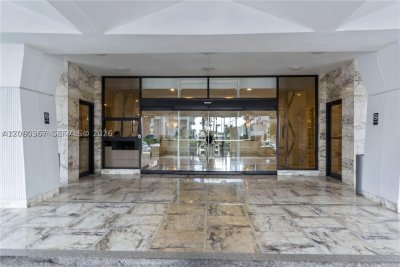 Comprar apartamento no Seacoast 5700 8M