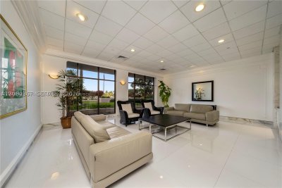 Comprar apartamento no Seacoast 5700 8M