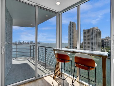 Comprar apartamento no One Miami East Tower 1423