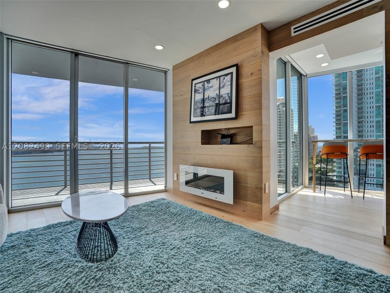 Condo for sale at One Miami East Tower 1423