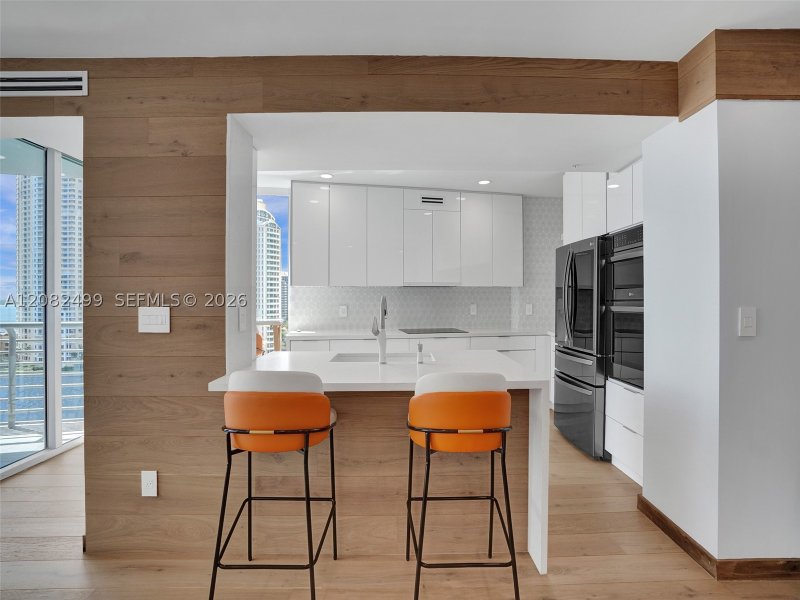 Condo for sale at One Miami East Tower 1423