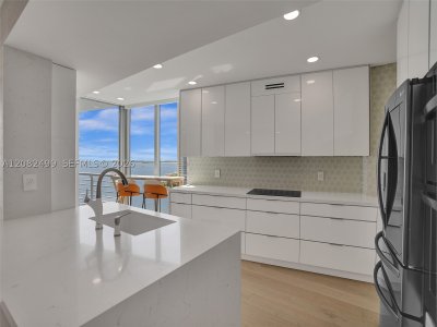 Comprar apartamento no One Miami East Tower 1423