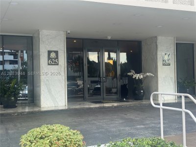 Comprar apartamento no Gables Plaza 1103