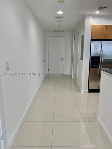 Aluguel de apartamento no Avenue on Brickell 1060 Tower 1713