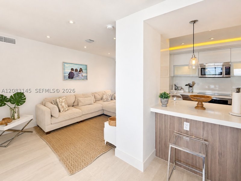 Apartment for rent at Key Colony III Emerald Bay 405