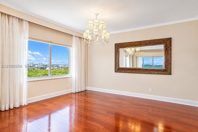 Condo for sale at Arlen House 2122