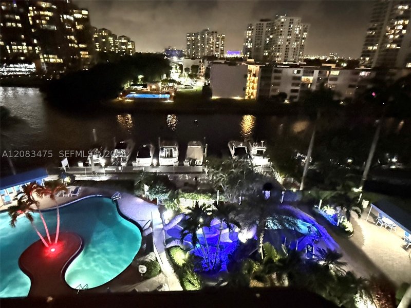 Condo for sale at Mystic Pointe 500 3003