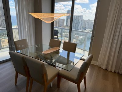 Comprar apartamento no Beachwalk T2701