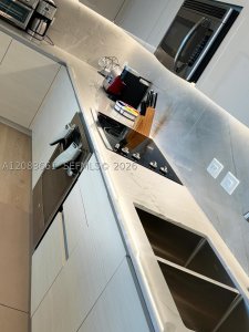 Comprar apartamento no Beachwalk T2701