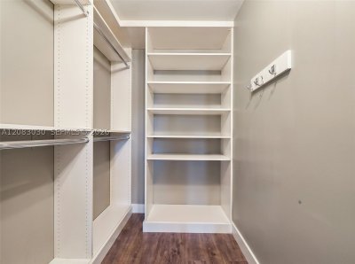 Comprar apartamento no West Bay Plaza 806
