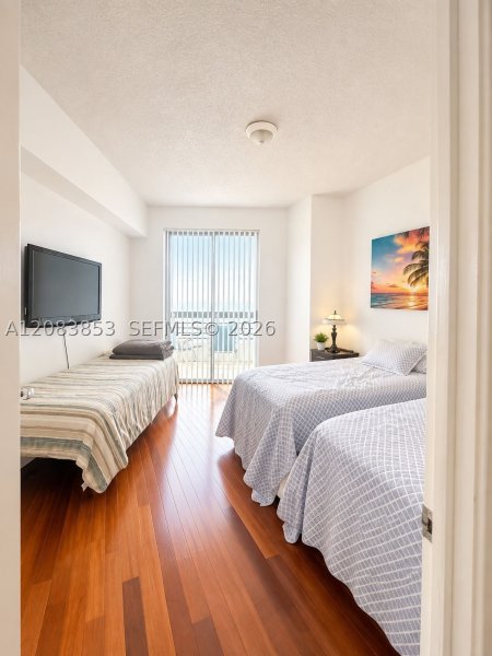 Condo for sale at Mystic Pointe 600 PH7