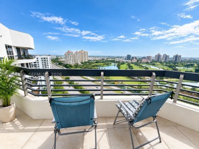 Mystic Pointe 600 Apt #PH7