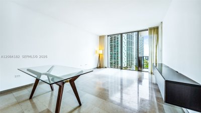 Comprar apartamento no Brickell City Centre Reach 1605