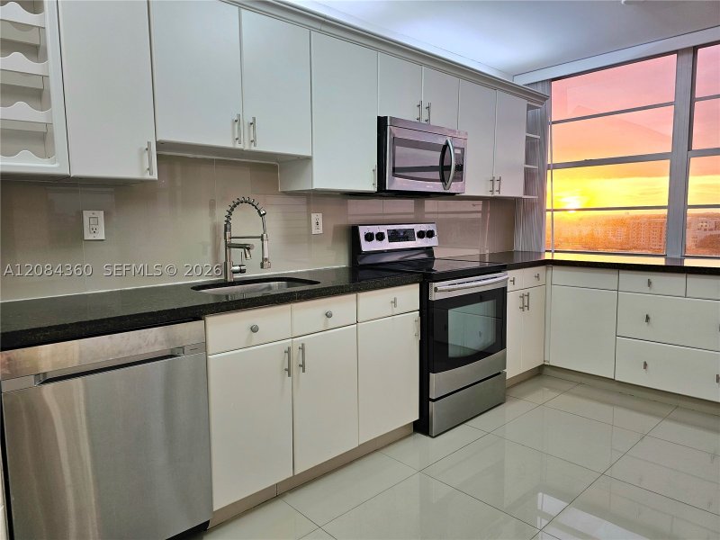 Condo for sale at Del Prado North Tower 1204