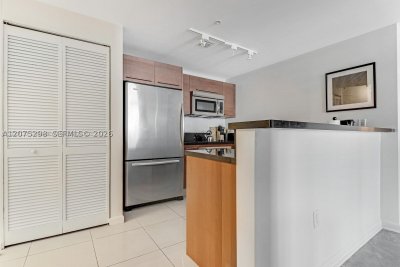 Aluguel de apartamento no Vizcayne South Tower 508
