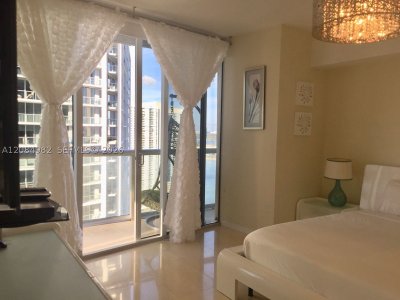 Aluguel de apartamento no Icon Brickell Tower II 3410