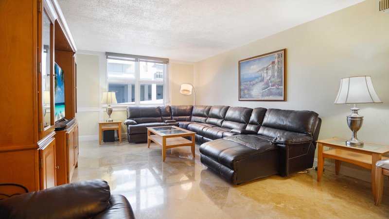 Condo for sale at Galt Towers 1A
