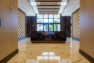 Aluguel de apartamento no Merrick Manor 813