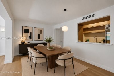 Comprar apartamento no Commodore Club West 103