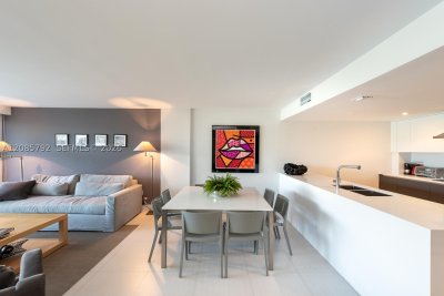 Comprar apartamento no Commodore Club South 206