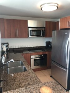Aluguel de apartamento no Aston Martin Residences L-608